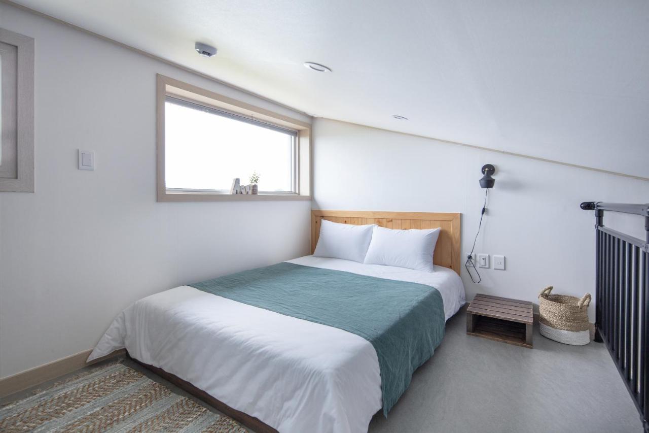 Jeju Abientot Villa Seogwipo Exteriör bild