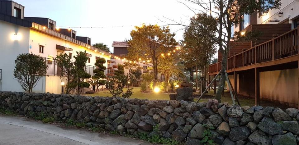 Jeju Abientot Villa Seogwipo Exteriör bild